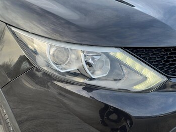 Used Nissan Qashqai 2017 for sale - 77377543: Photo