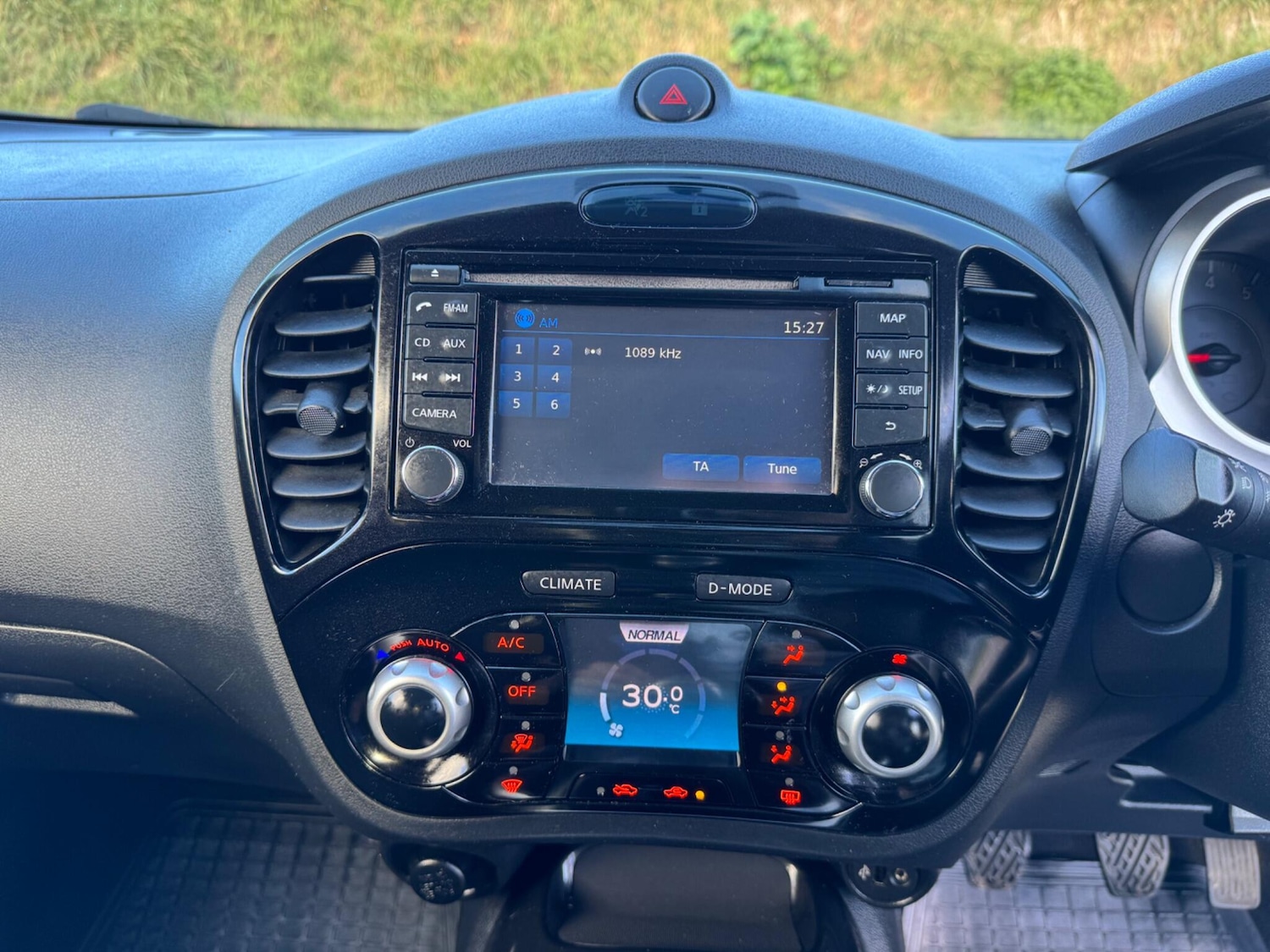 Used Nissan Juke 2014 for sale - 76317813: Photo 24