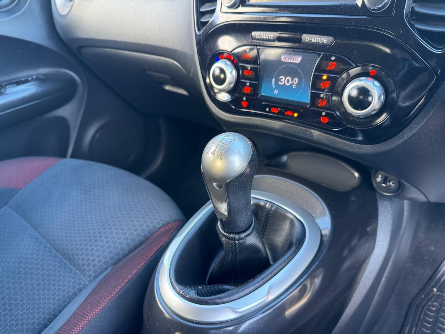 Used Nissan Juke 2014 for sale - 76317813: Photo 27