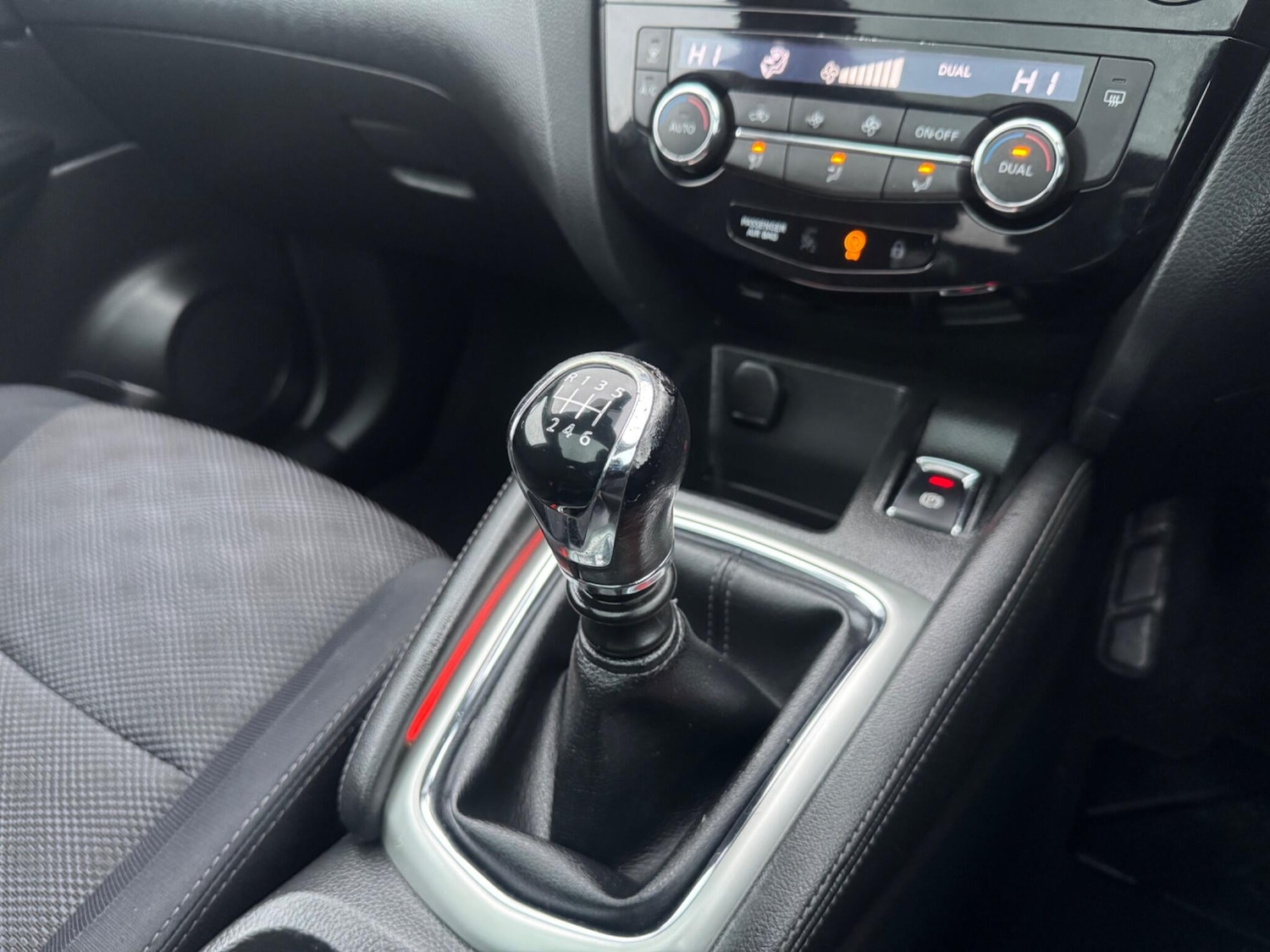 Used Nissan Qashqai 2015 for sale - 76865866: Photo 29