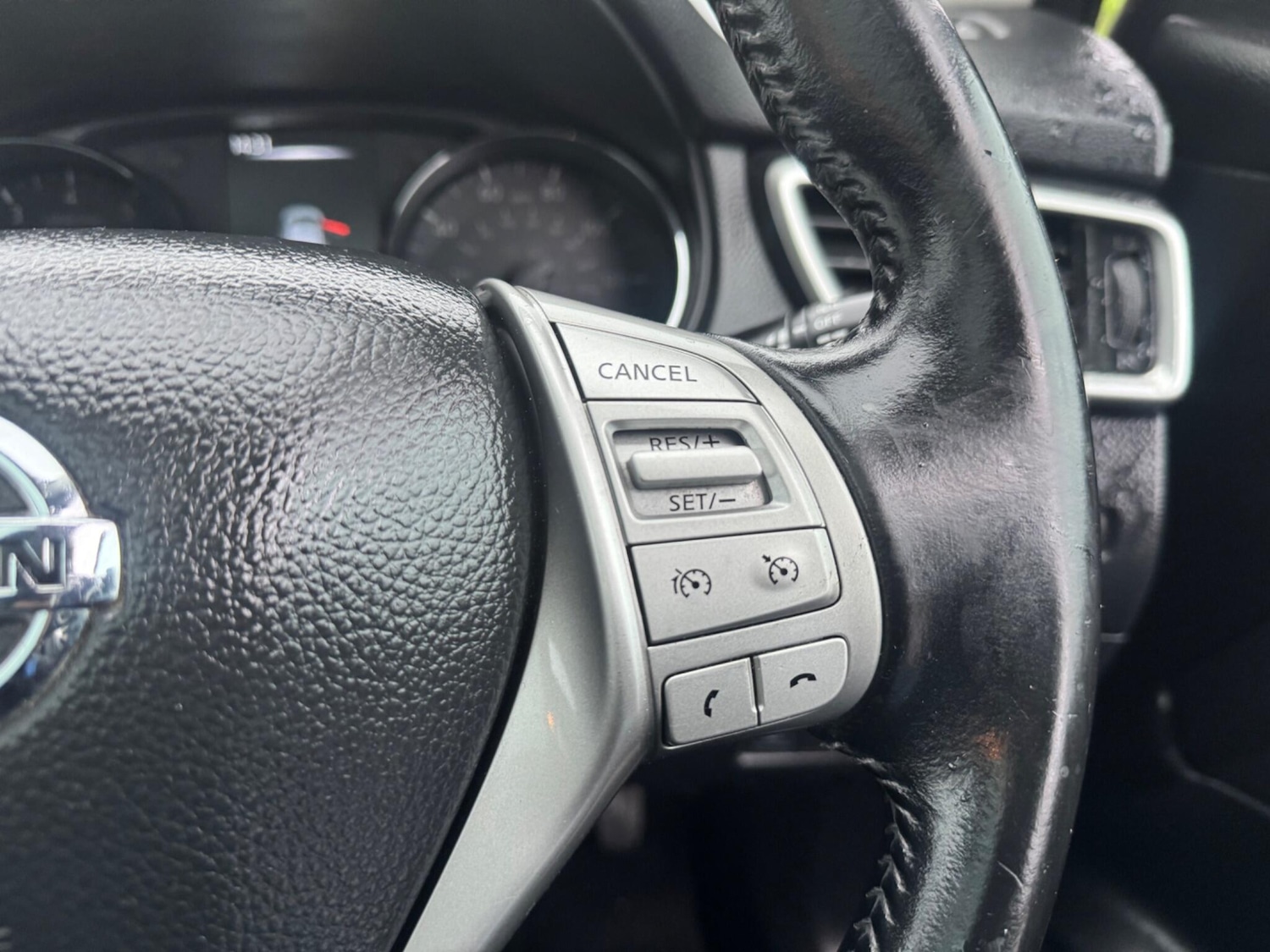 Used Nissan Qashqai 2015 for sale - 76865866: Photo 31