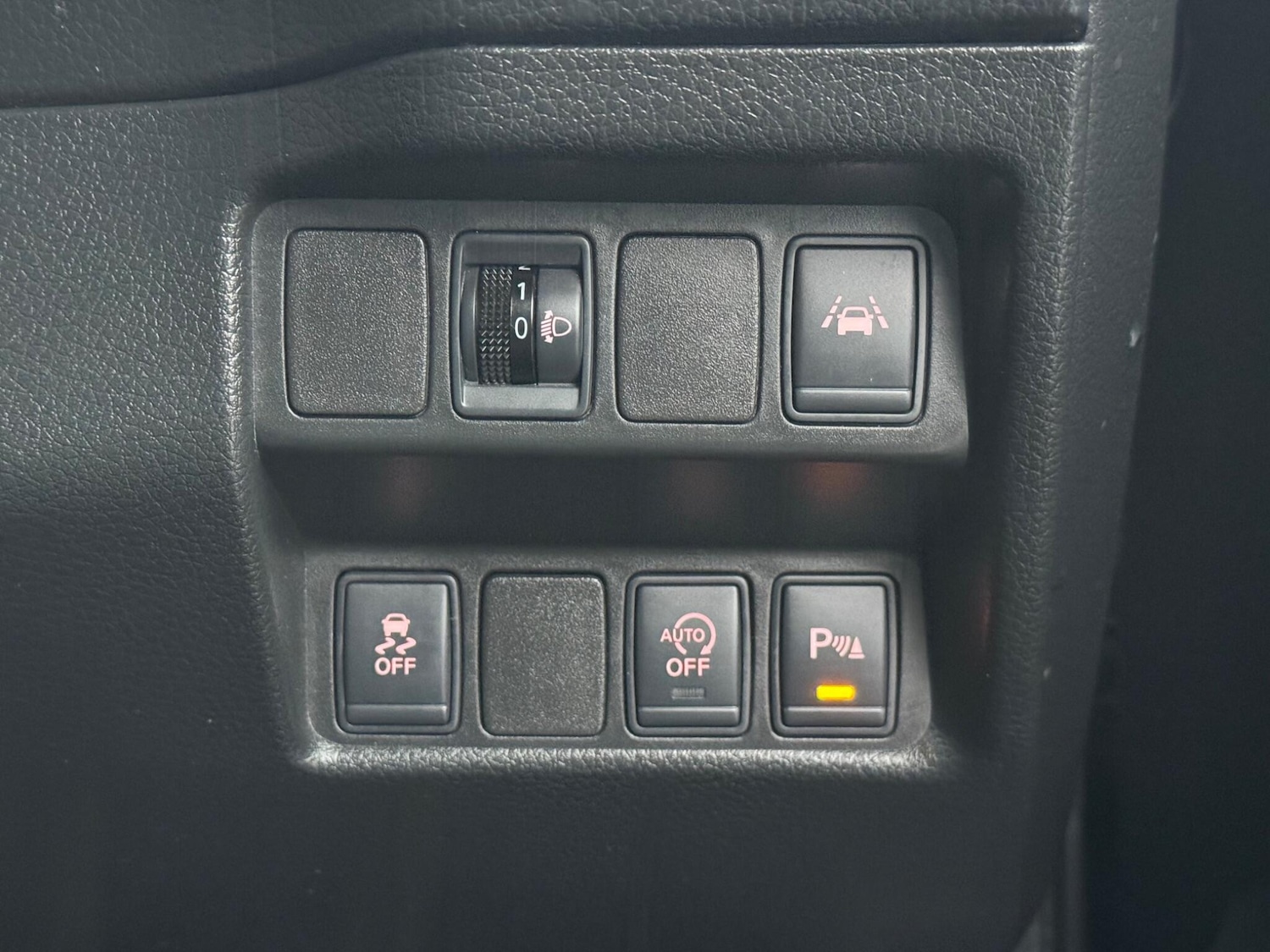 Used Nissan Qashqai 2015 for sale - 76865866: Photo 32