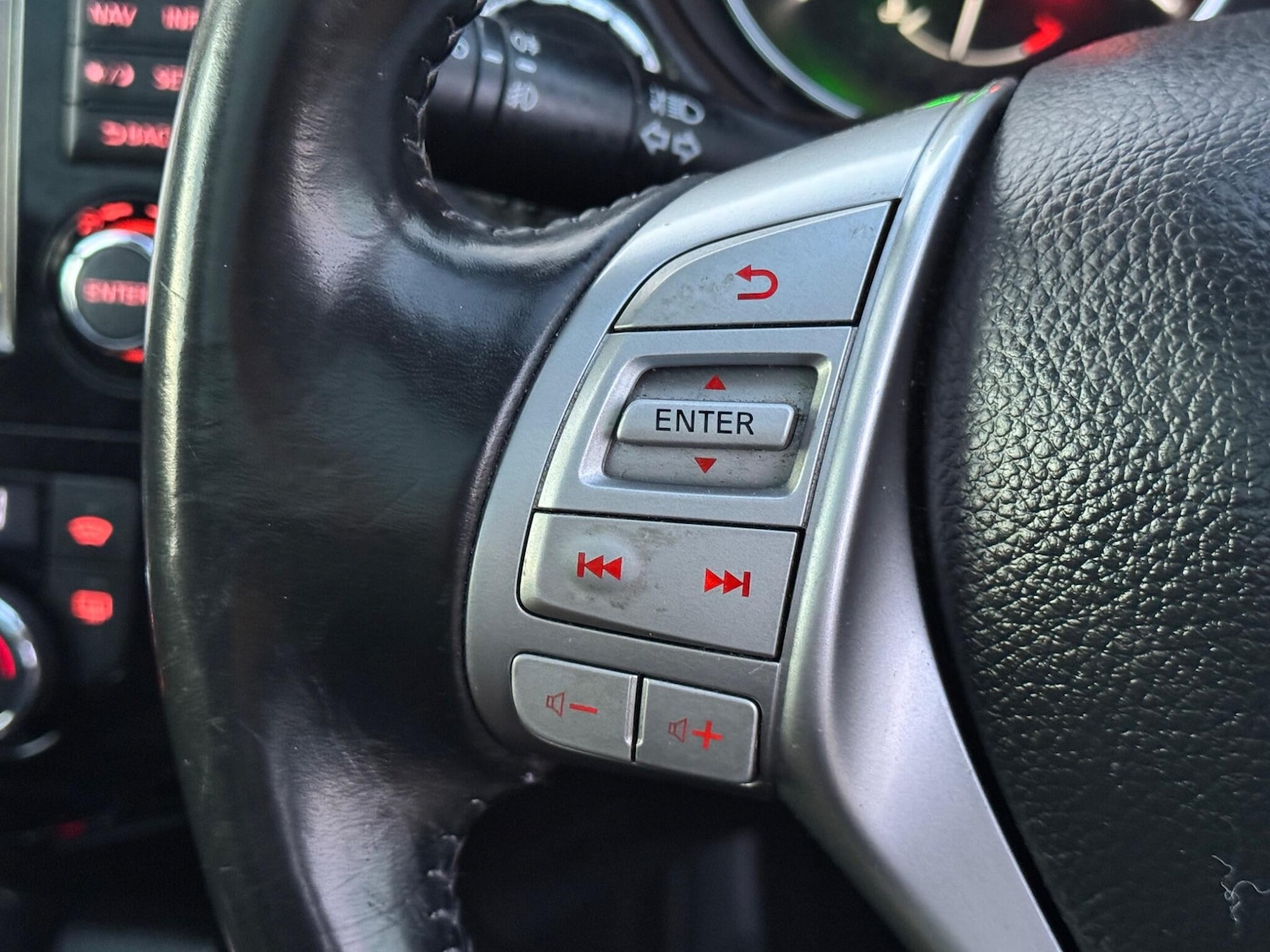 Used Nissan Qashqai 2014 for sale - 76942686: Photo 28