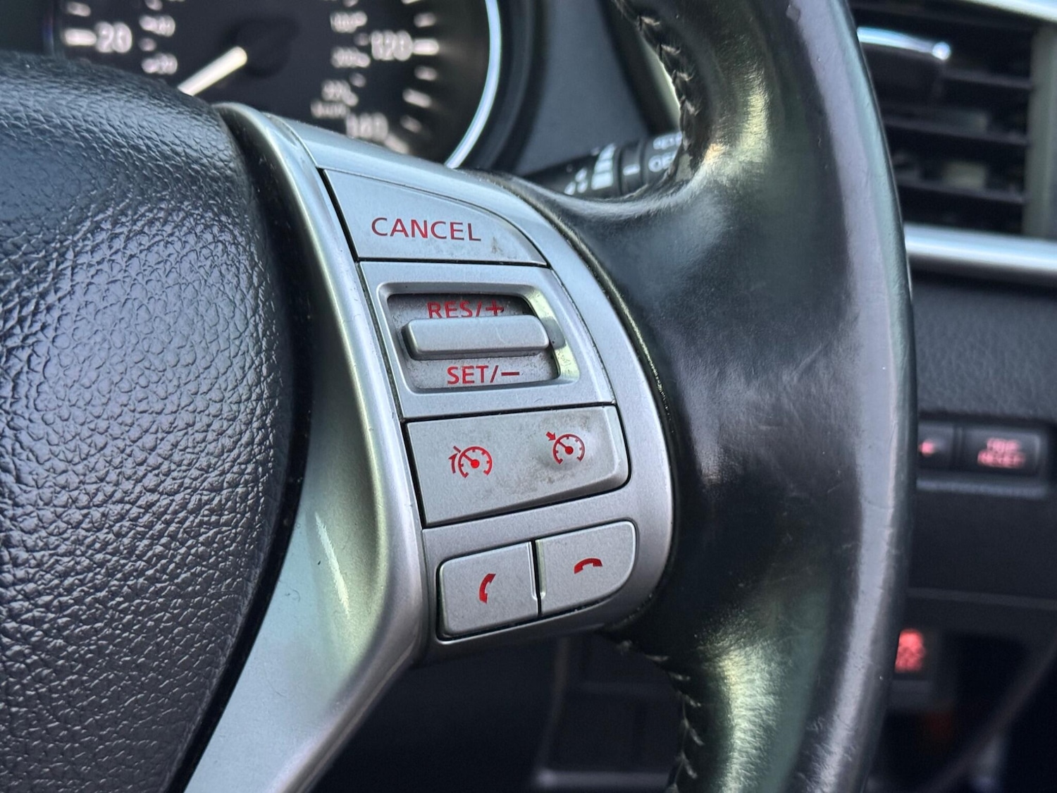 Used Nissan Qashqai 2014 for sale - 76942686: Photo 29