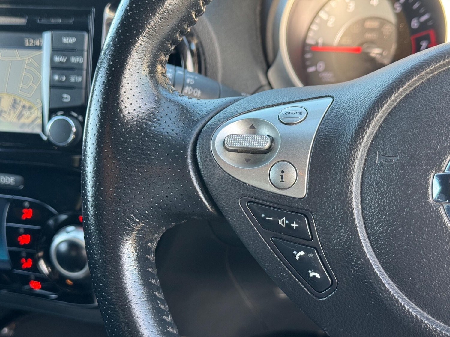 Used Nissan Juke 2015 for sale - 76936306: Photo 26