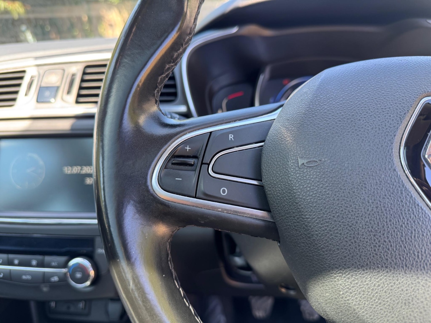 Used Renault Kadjar 2017 for sale - 76993527: Photo 31