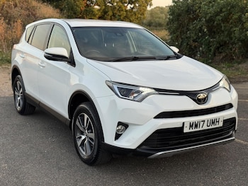 Used Toyota RAV4 2017 for sale - 75729597: Photo