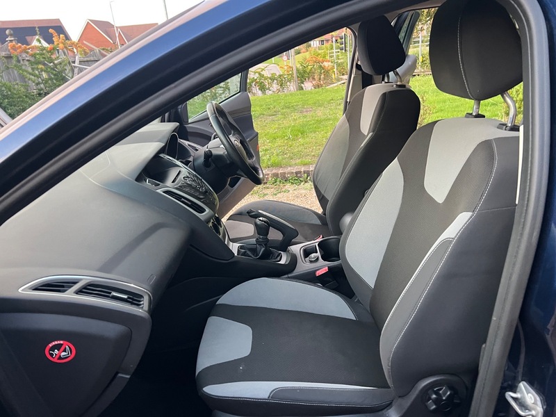 Used Ford Focus 2011 for sale - 75802787: Photo 19