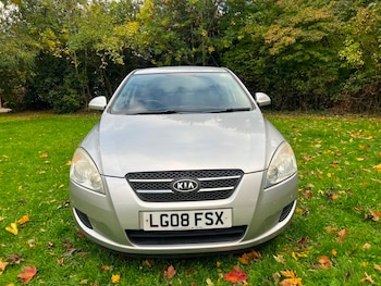 2008 - 16 SR 5dr Auto