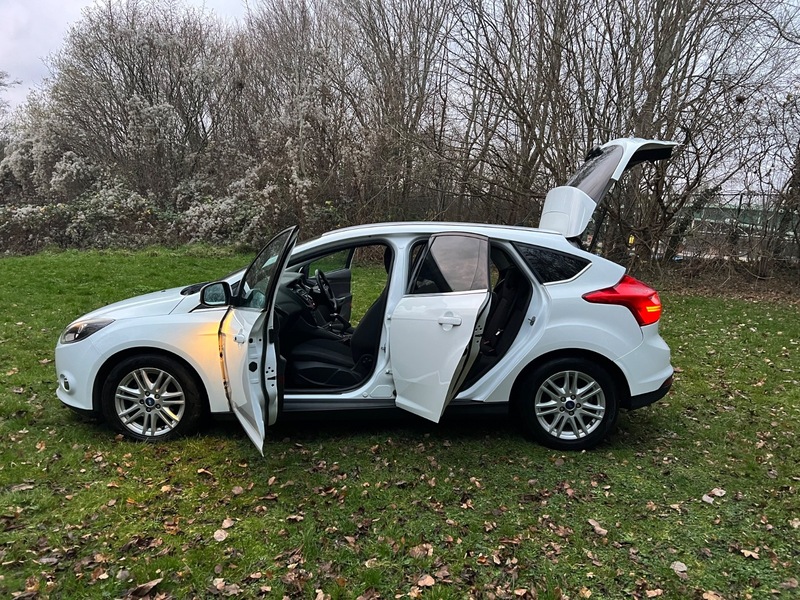 Used Ford Focus 2012 for sale - 76986578: Photo 24