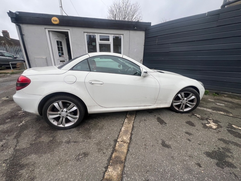 Used Mercedes-Benz SLK 2009 for sale - 77693982: Photo 3