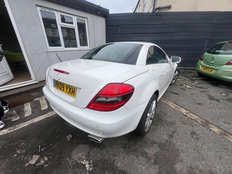 Used Mercedes-Benz SLK 2009 for sale - 77693982: Photo 9