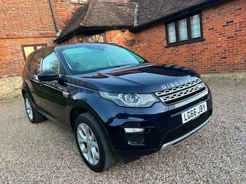 Used Land Rover Discovery Sport 2016 for sale - 75330102: Photo
