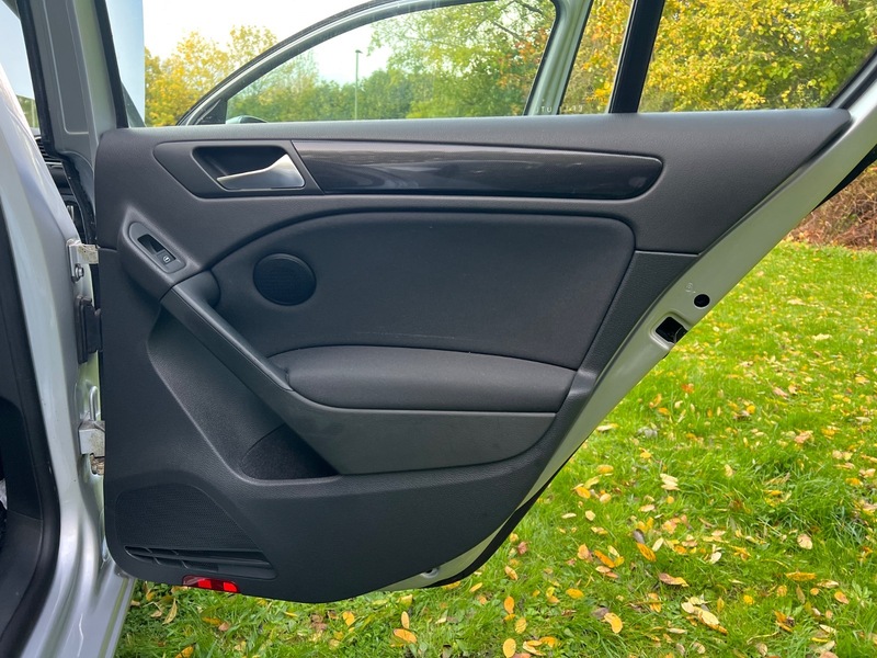 Used Volkswagen Golf 2011 for sale - 76317247: Photo 32