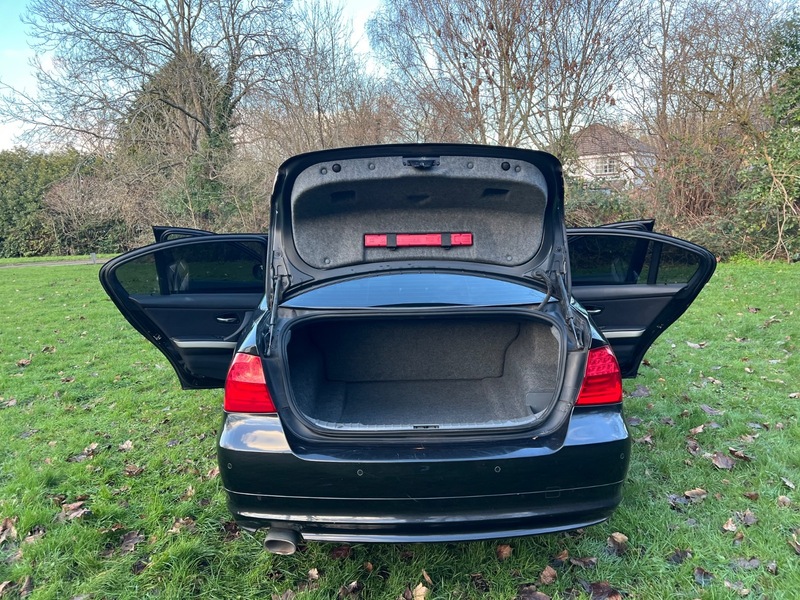 Used BMW 3 Series 2011 for sale - 77072881: Photo 24