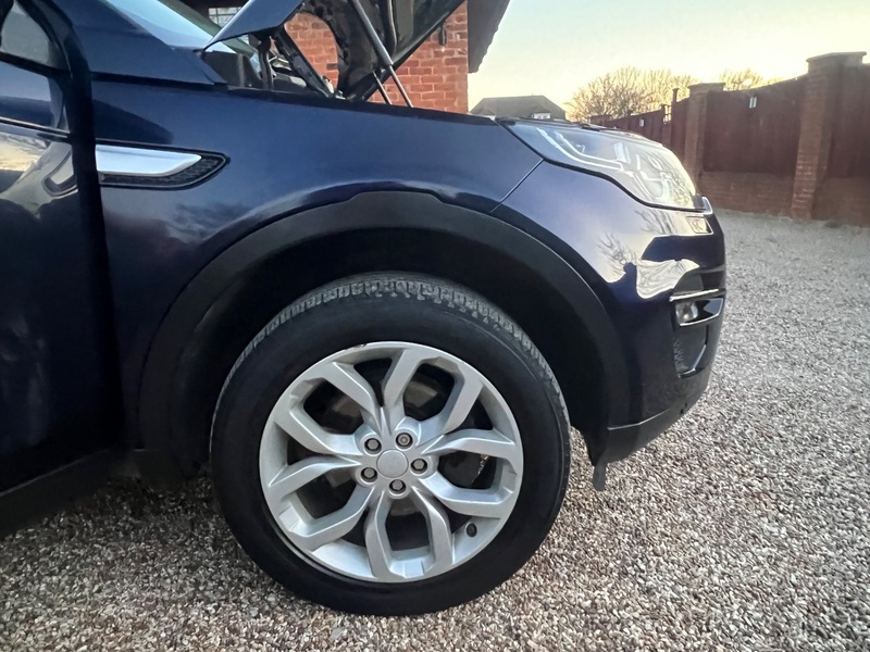Used Land Rover Discovery Sport 2016 for sale - 76605374: Photo 31
