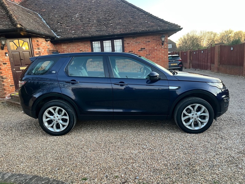 Used Land Rover Discovery Sport 2016 for sale - 76605374: Photo 5