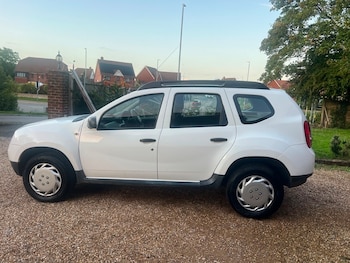Used Dacia Duster 2013 for sale - 76133089: Photo