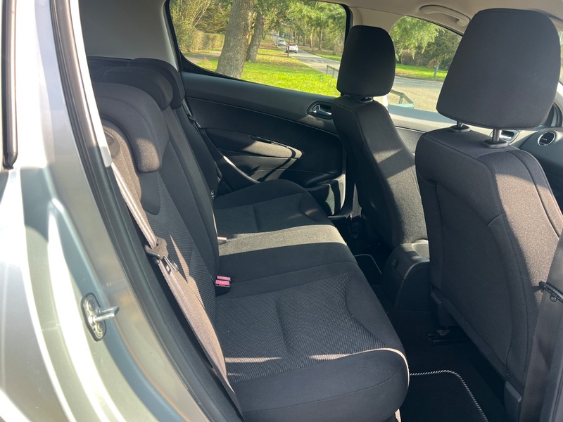 Used Peugeot 308 2010 for sale - 77805691: Photo 13