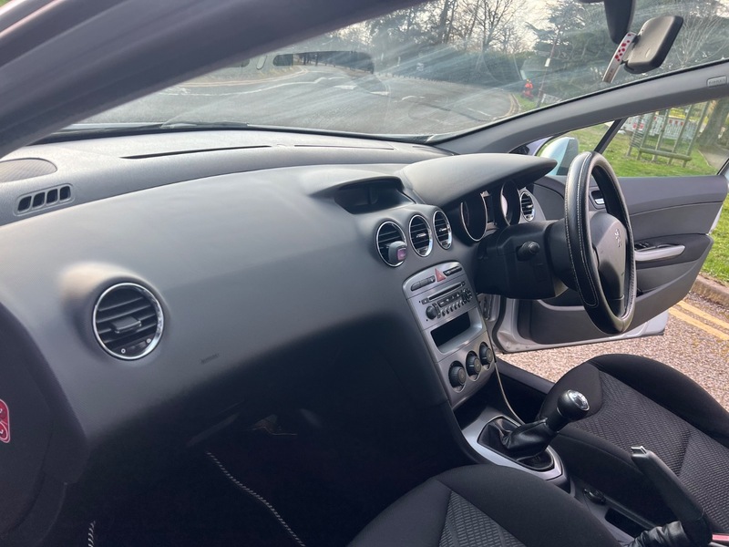 Used Peugeot 308 2010 for sale - 77805691: Photo 18