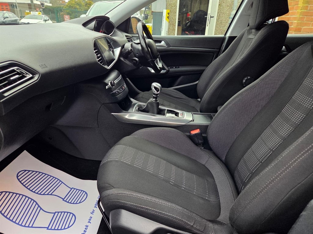 Used Peugeot 308 2015 for sale - 77406599: Photo 21