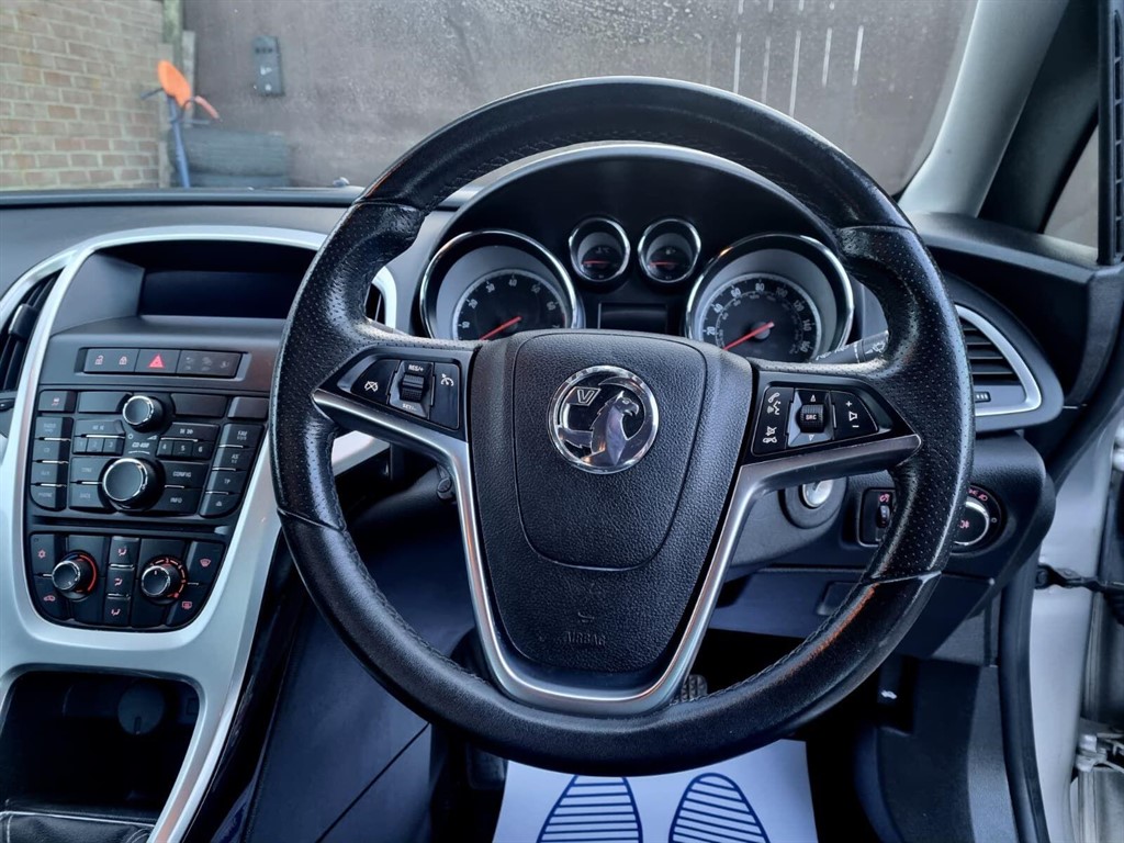 Used Vauxhall Astra 2011 for sale - 76861994: Photo 17