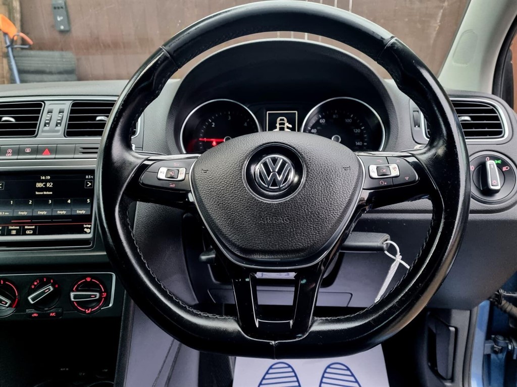 Used Volkswagen Polo 2015 for sale - 76796677: Photo 20