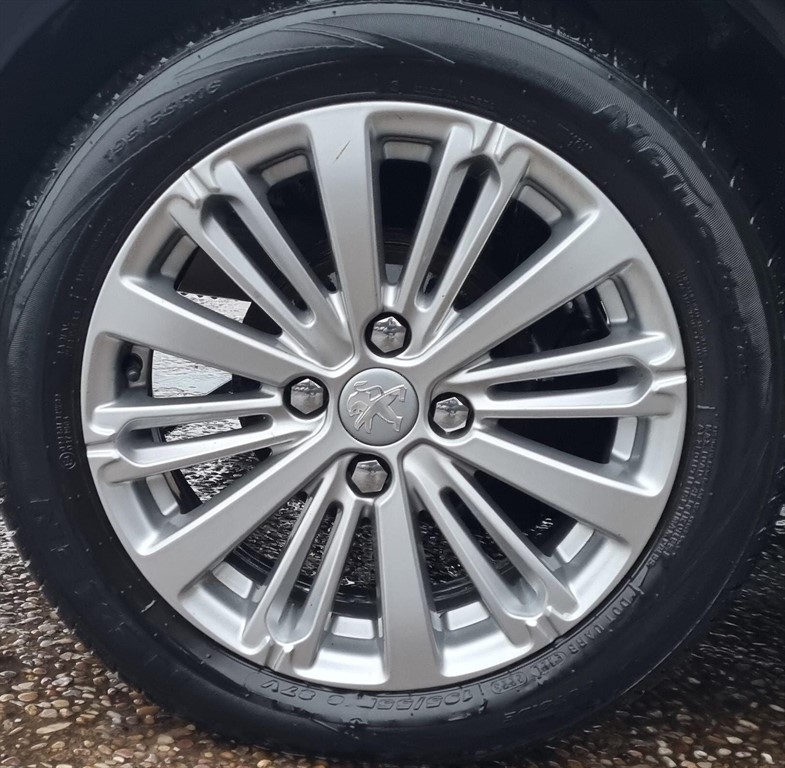 Used Peugeot 208 2018 for sale - 76575312: Photo 10