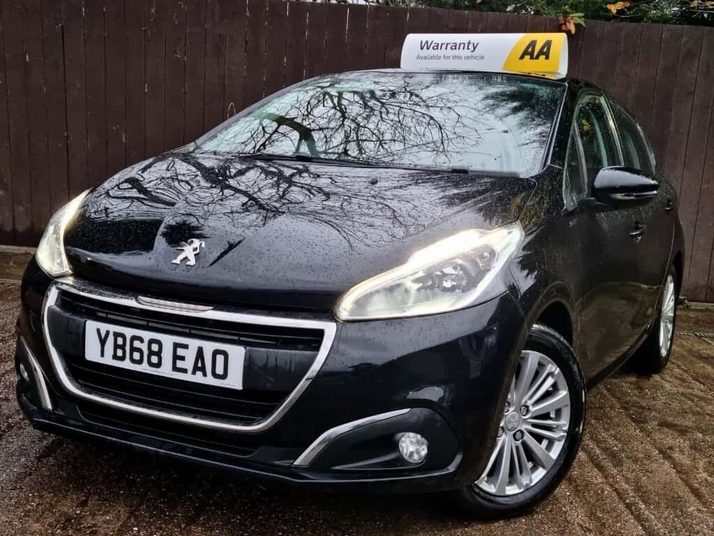 Used Peugeot 208 2018 for sale - 76575312: Photo 2