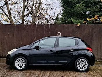 Used Peugeot 208 2018 for sale - 76575312: Photo