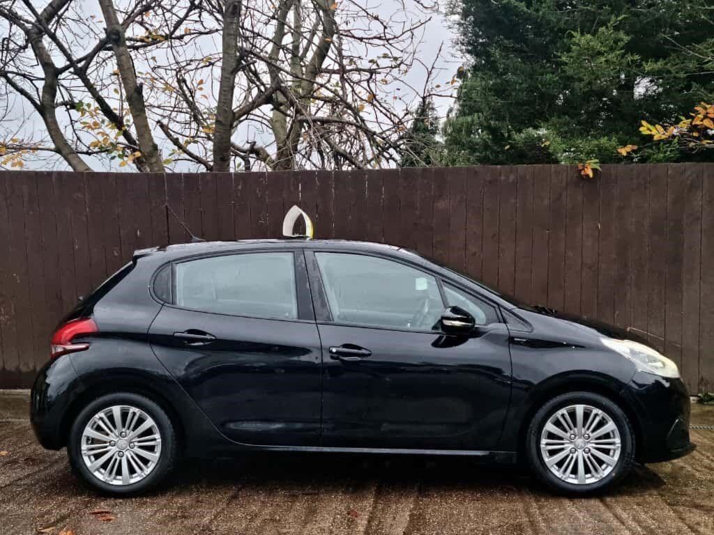 Used Peugeot 208 2018 for sale - 76575312: Photo 4