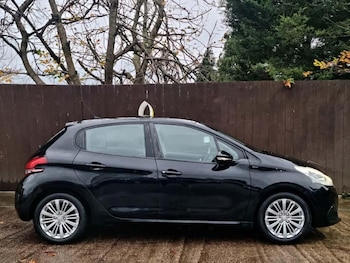 Used Peugeot 208 2018 for sale - 76575312: Photo