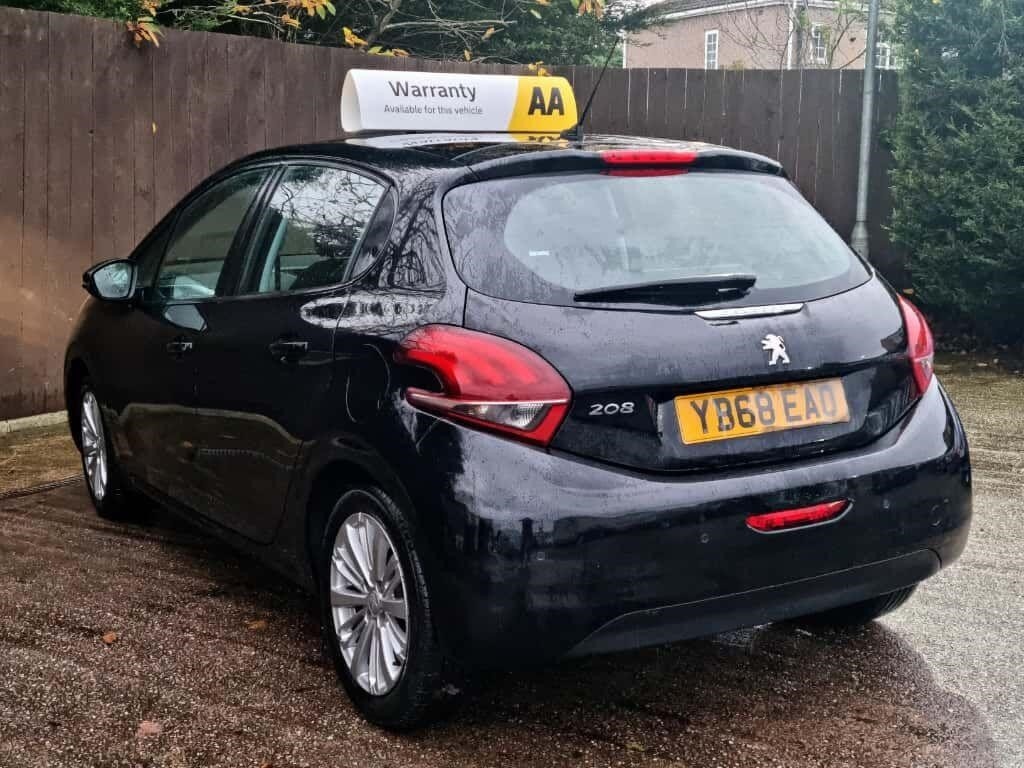 Used Peugeot 208 2018 for sale - 76575312: Photo 8