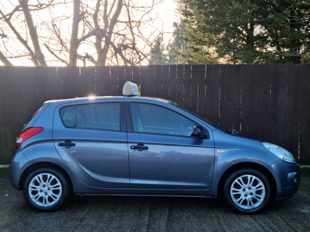 Used Hyundai i20 2011 for sale - 77414199: Photo 7