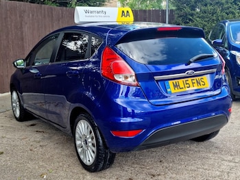 Used Ford Fiesta 2015 for sale - 76240972: Photo