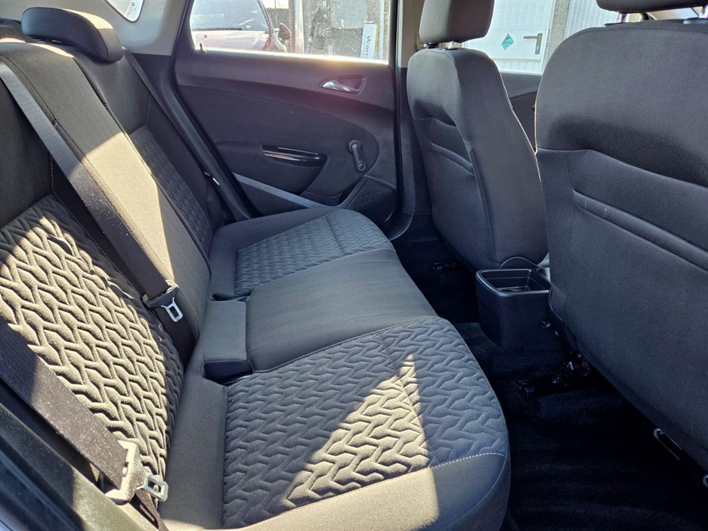 Used Vauxhall Astra 2013 for sale - 77981233: Photo 12