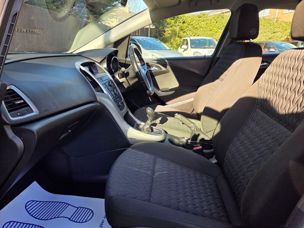 Used Vauxhall Astra 2013 for sale - 77981233: Photo 18