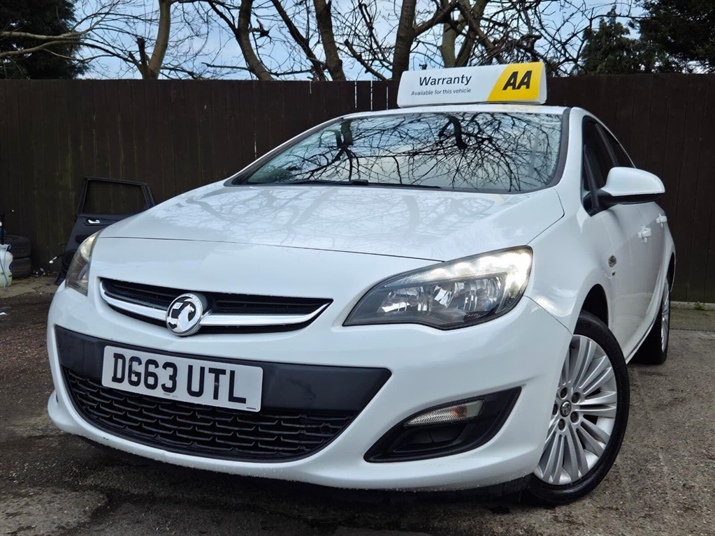 Used Vauxhall Astra 2013 for sale - 77981233: Photo 3