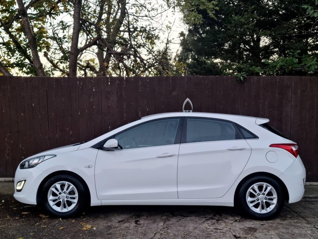 Used Hyundai i30 2016 for sale - 76428411: Photo 5