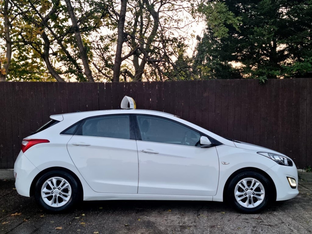 Used Hyundai i30 2016 for sale - 76428411: Photo 7