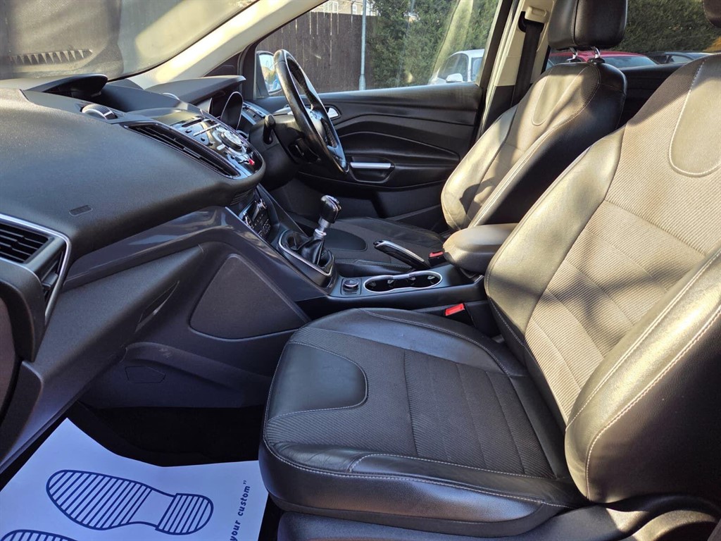 Used Ford Kuga 2015 for sale - 77763082: Photo 21