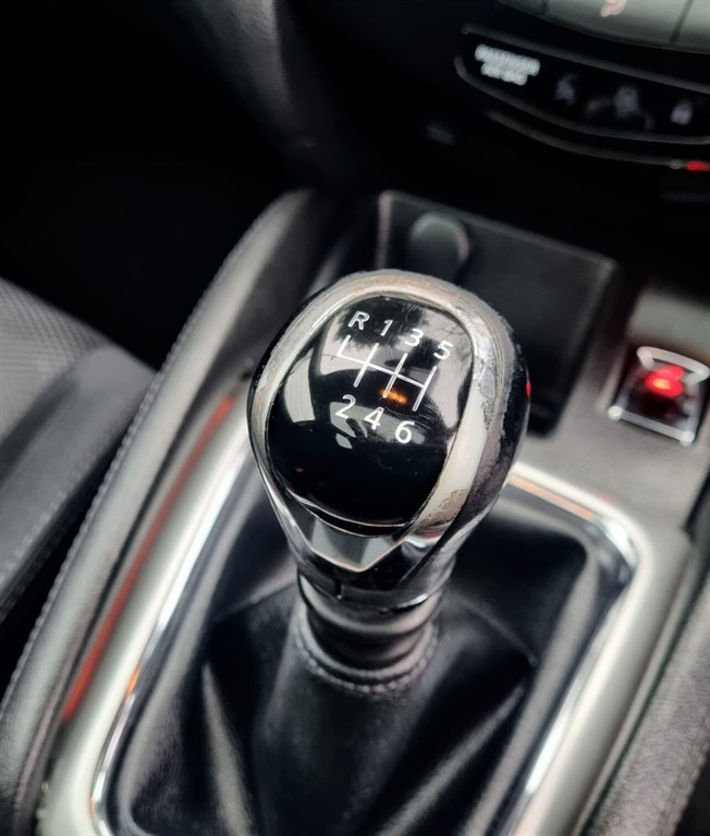 Used Nissan Qashqai 2015 for sale - 77435396: Photo 9