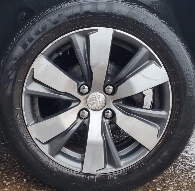 Used Peugeot 2008 2013 for sale - 77025684: Photo 18