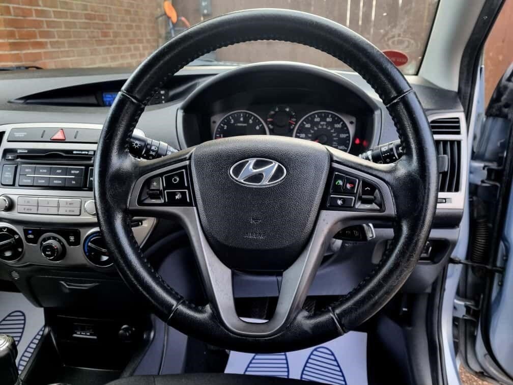 Used Hyundai i20 2014 for sale - 76636049: Photo 14