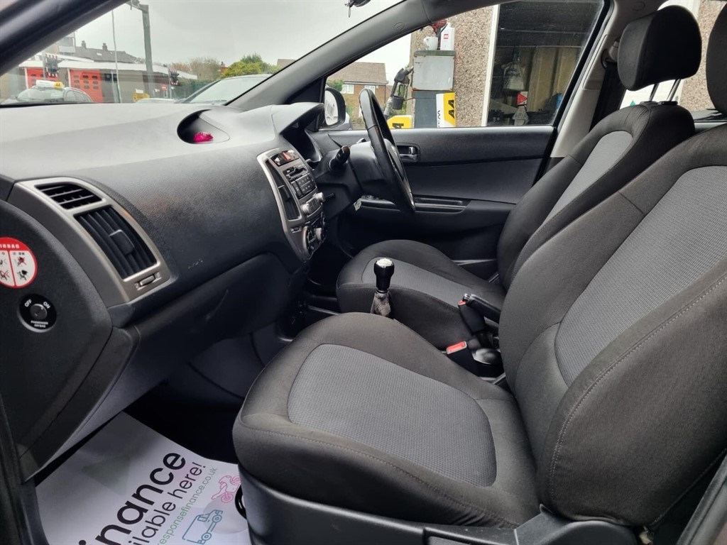 Used Hyundai i20 2012 for sale - 76276962: Photo 20