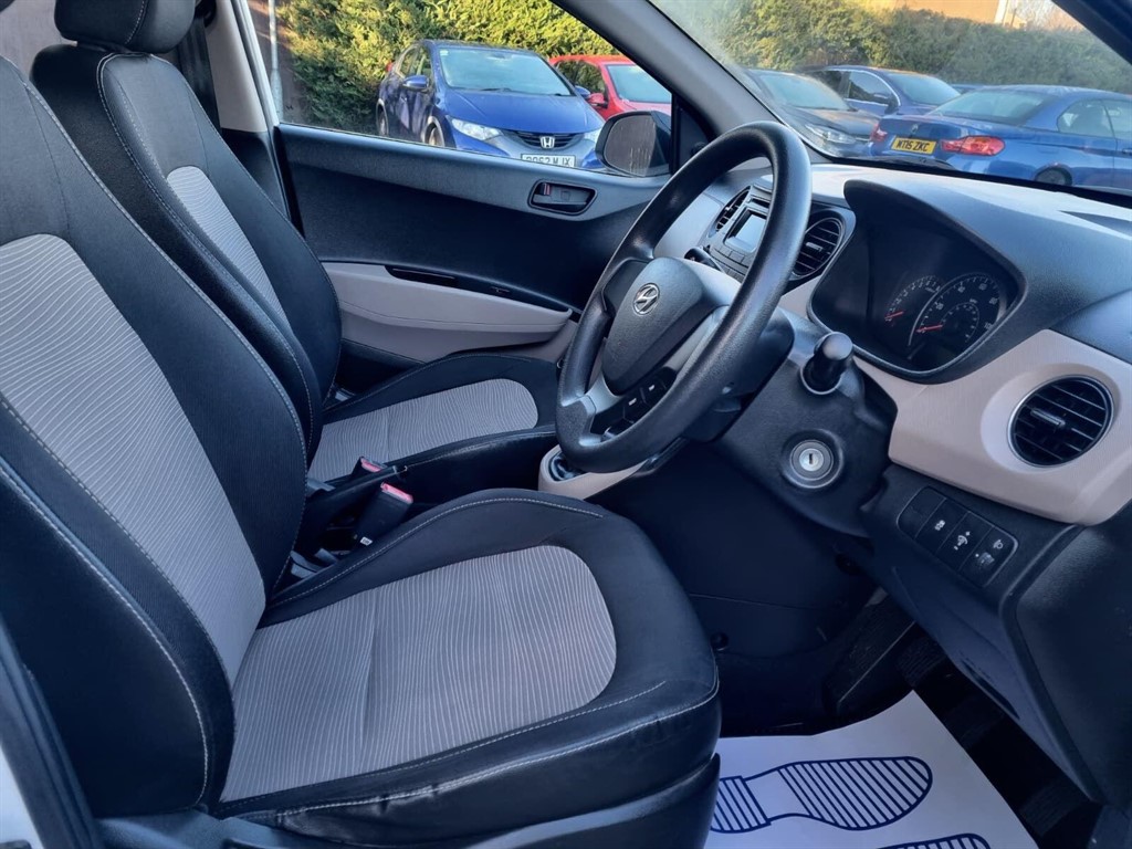 Used Hyundai i10 2014 for sale - 76788577: Photo 10