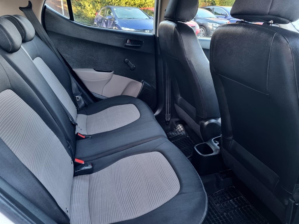 Used Hyundai i10 2014 for sale - 76788577: Photo 12