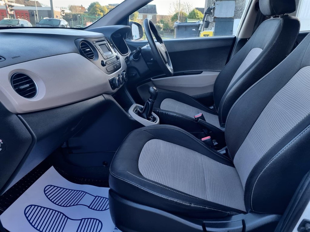 Used Hyundai i10 2014 for sale - 76788577: Photo 18