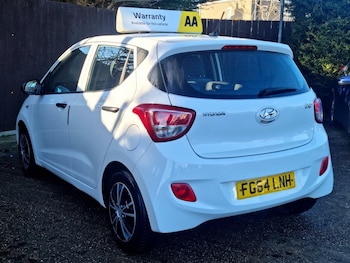 Used Hyundai i10 2014 for sale - 76788577: Photo
