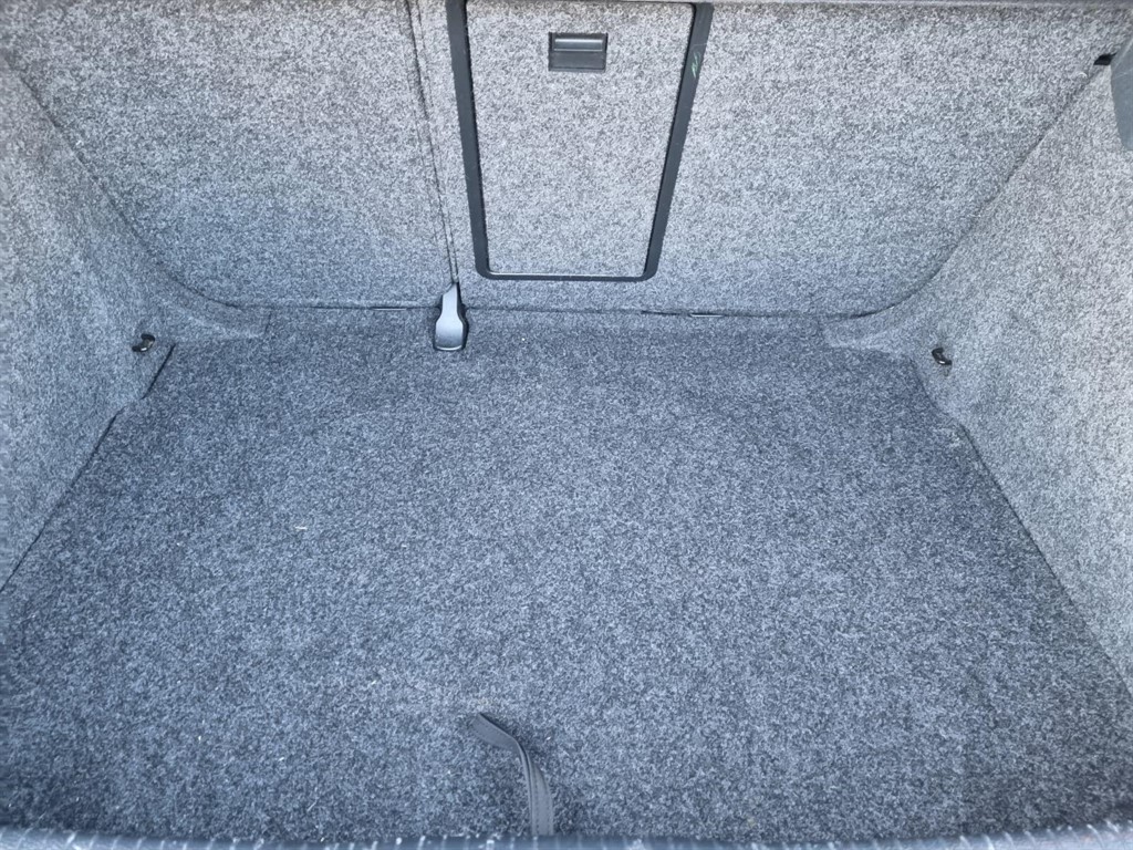 Used Volkswagen Golf 2012 for sale - 76428375: Photo 19